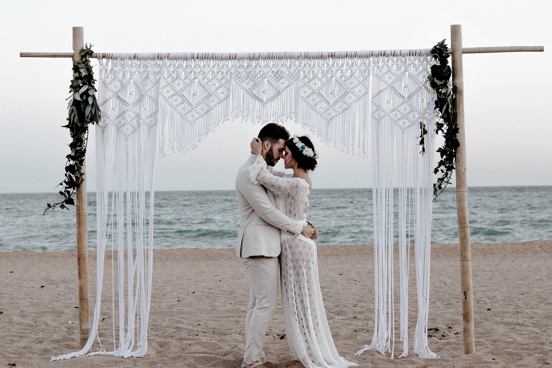 boho beach wedding marriage-4226896_1920 pixabay
